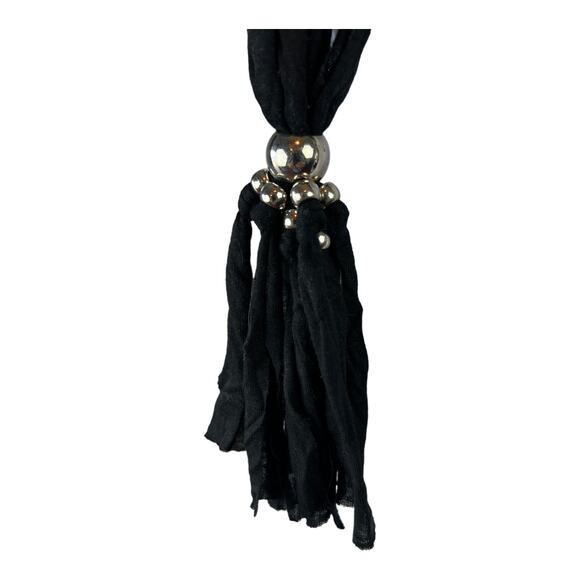 Black Scarf Neck Wrap with pendant Boho - Picture 5 of 6